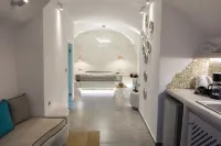 Nefeli Homes - Adults Only