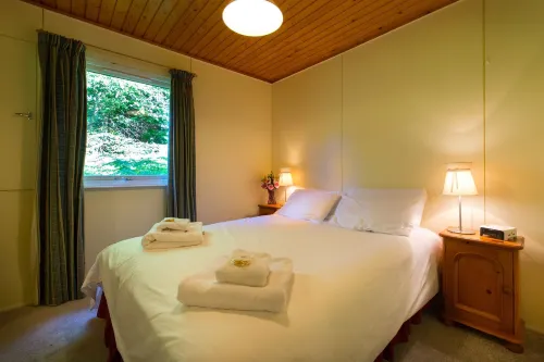 Kestrel Lodge with Mountain View Free Wifi - 3-Star