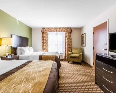 Comfort Inn & Suites Shawnee North Near I-40 Hotels in Shawnee