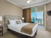 Maldives Resort Main Beach, Gold Coast - piscina