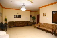 Luxury Inn Hotels in Карачі