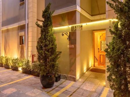 Pousada la Bas Отели рядом с достопримечательностью «Casa - Chalé Condomínio Estância das Águas Claras»