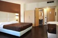 Hotel Sogni D'Oro Airport - 3-Star