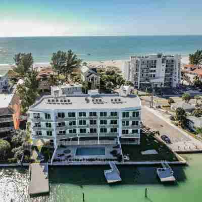 Oceana 204 East Hotel Exterior