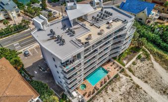 Oceana 301 East