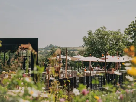 Nice Hill Lodge, 2 Bathrooms, Near Maastricht Отели в г. Гюлпен-Виттем