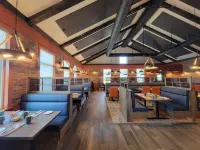 Amsterdam Inn & Suites - breakfast