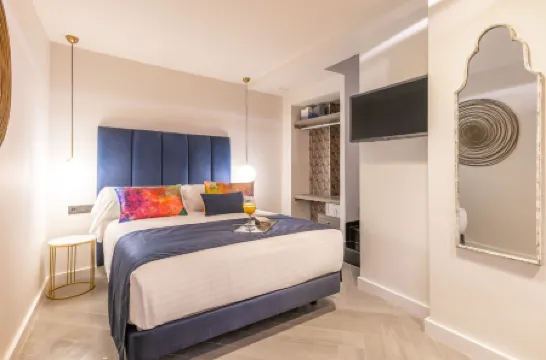 帶温泉的宮殿公寓酒店, 歷史中心