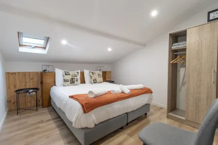 Guesthouse Coimbra City Отели рядом с достопримечательностью «Baroque Library - University of Coimbra»