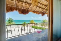 Punta Blanca | Beachfront Boutique Hotel - Ocean View