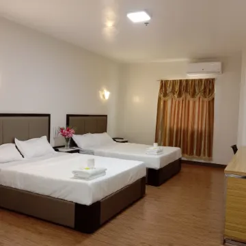 Meaco Royal Hotel- Lucena