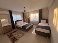 The Titanic House Hotel - Bintang 2