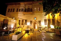 SEDİRLİ Konak Hotel