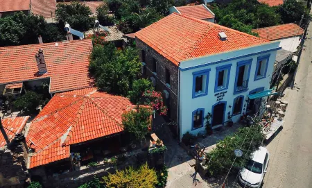 Herakles Butik Otel Отели в г. Ildir Mahallesi