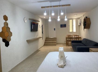 Maya Guest House - German Colony & Baháí Gardens, Haifa