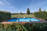 Villa in Italy with Private Garden Retreat - Pools
