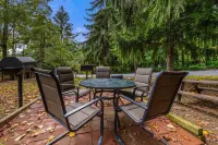 Bearadise Mountain Getaway by Eden Crest Hôtels à : Cosby