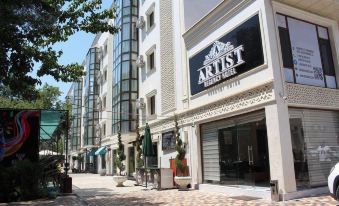 Artist Regency Hotel