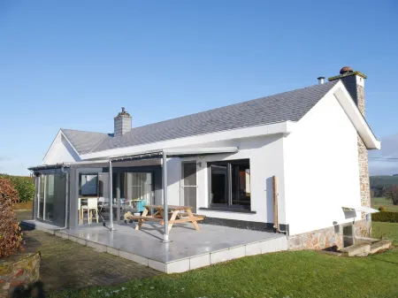 Holiday Home in Lierneux with Private Garden