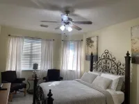 Wiley House Bed and Breakfast - Bed and Breakfasts