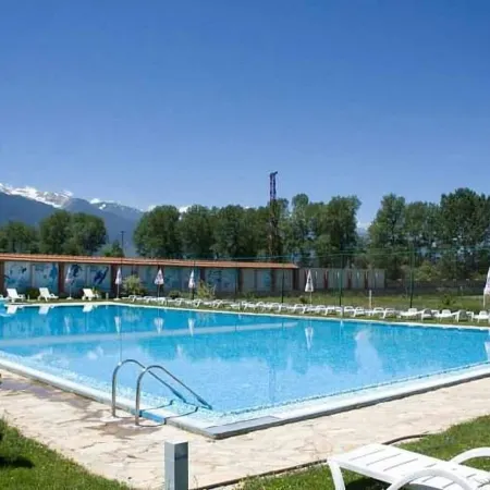 1 Bed - Sleeps 4 - Pets - Pool - Mtn Views