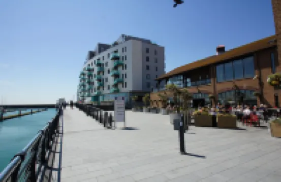 Orion Marina Sea View - Parking - by Brighton Holiday Lets