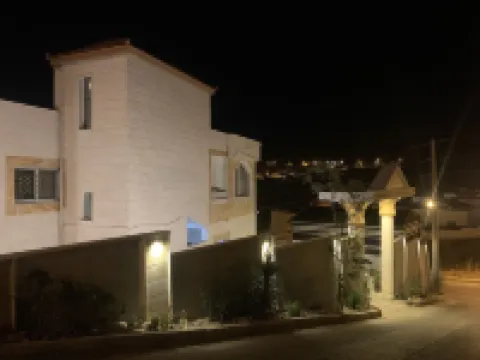 Paradise Tree Hotels in 