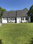 Immaculate Cape Cod Family Retreat- minutes from Ponds, Lakes, and Ocean!