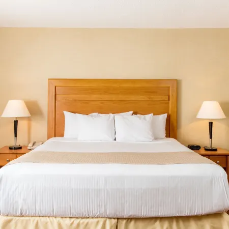 Days Inn by Wyndham Edmonton Downtown