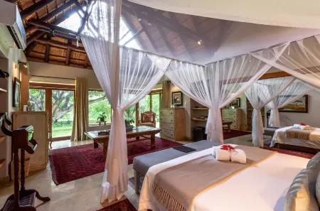 Khaya Ndlovu Safari Manor