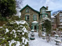 Puddle Duck Lodge – Adults Only