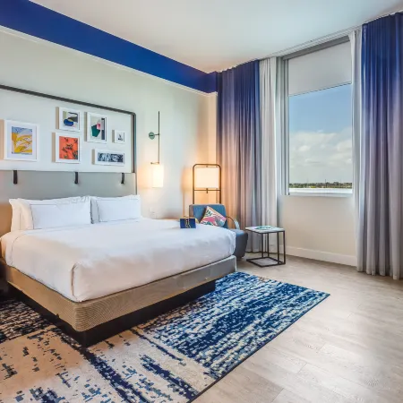 Serena Hotel Aventura Miami, Tapestry Collection by Hilton