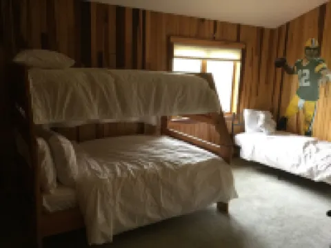 Great Location! June 1 - June 12th Available. Hotels in Green Lake County
