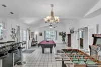 Florida Fun Home with fully fenced, pool backyard and game room