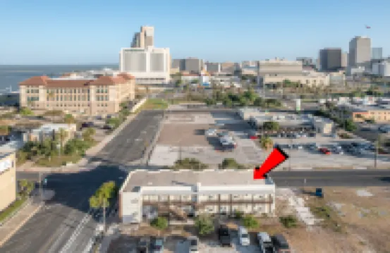 Charming Haven with Unique Design - Stylish Downtown Escape