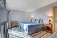Steps from Ski Hill with Quechee Club Access - Cozy Mountain Retreat