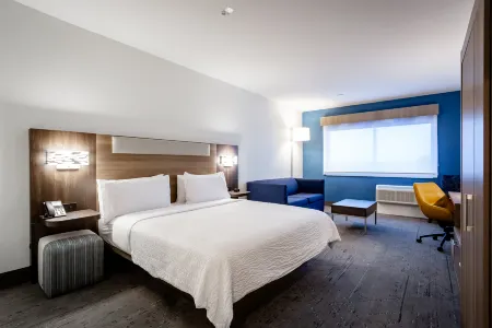 Holiday Inn Express & Suites Waco Downtown