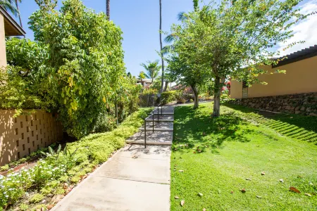 Elegant Condo with Private Lanai and Amenities - Luxurious Island Getaway Отели рядом с достопримечательностью «Ahihi-Kinau Natural Area Reserve»