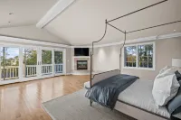 Hot Tub, Gym and Scenic Views - Lavish Golfers Haven