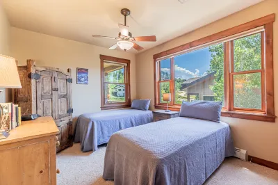 Year-Round Hot Tubs and Seasonal Pool - Charming Basecamp