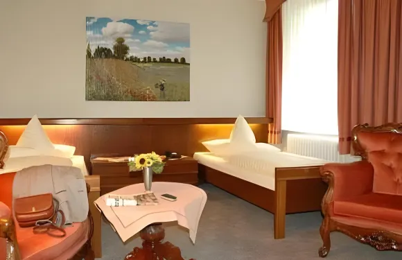 曼科斯普拉茲酒店