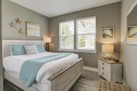 Open Concept Living and Back Porch Enjoyment - Charming Coastal Retreat Các khách sạn ở Ocean Shores