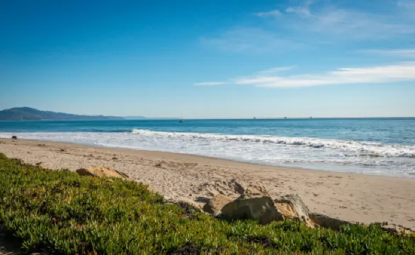 Ocean View Balcony and Elegant Design - Exquisite Coastal Sanctuary