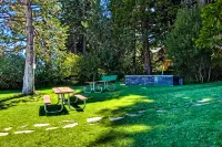 Cozy & contemporary, family-friendly home w/ free WiFi & a private washer/dryer