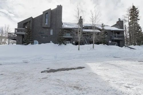 Cedar Village A208 Hotels in Parowan