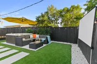 Spacious Oasis with Heated Pool and Outdoor Lounge - Inviting Retreat