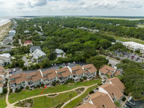 Luxurious Condo with Courtyard Views - Stunning Coastal Retreat
