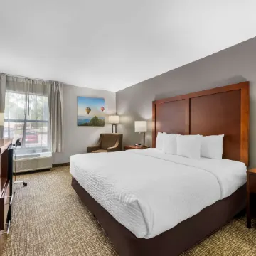 Clarion Pointe Apex - Holly Springs