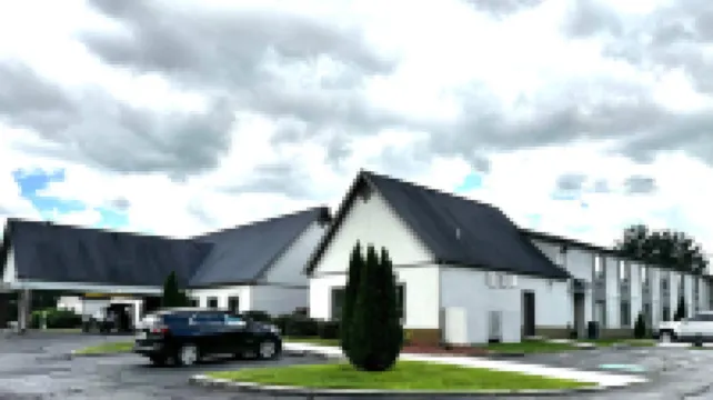 ดีลักซ์ อินน์ ไวท์วิลล์ โรงแรมใน