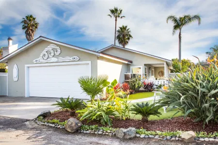 Private Backyard and Easy Access to Shore - Charming Beach Haven